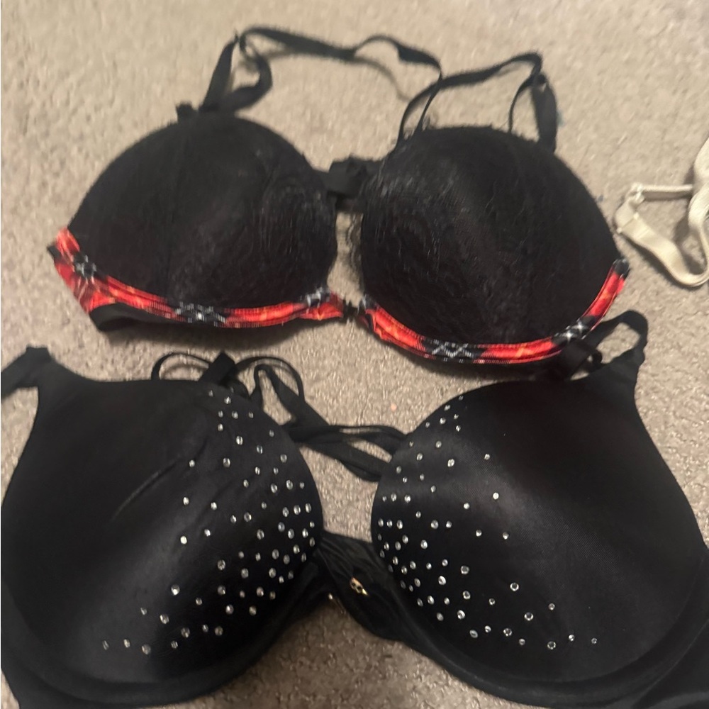 Victoria's Secret Black and Red Intimates Bra